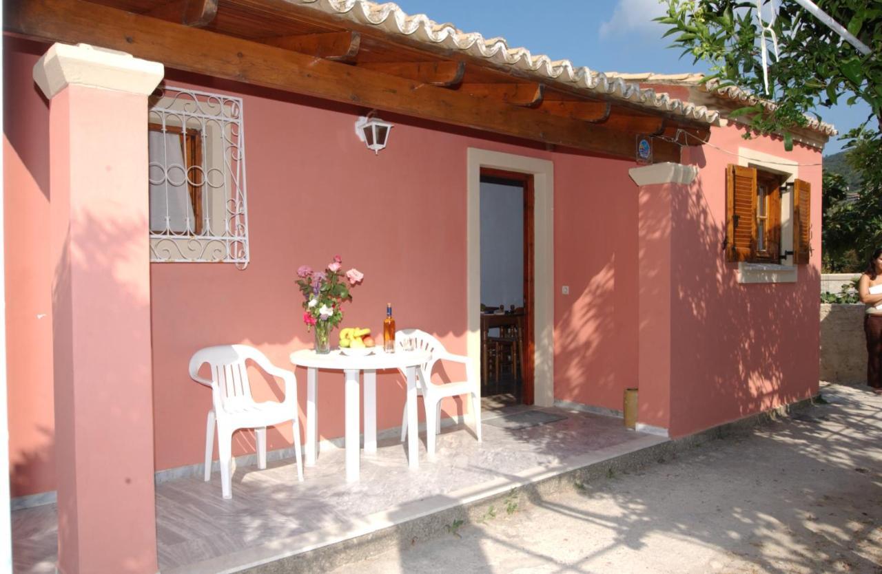 Amalia Cottages アギオス・ゴルディオス エクステリア 写真