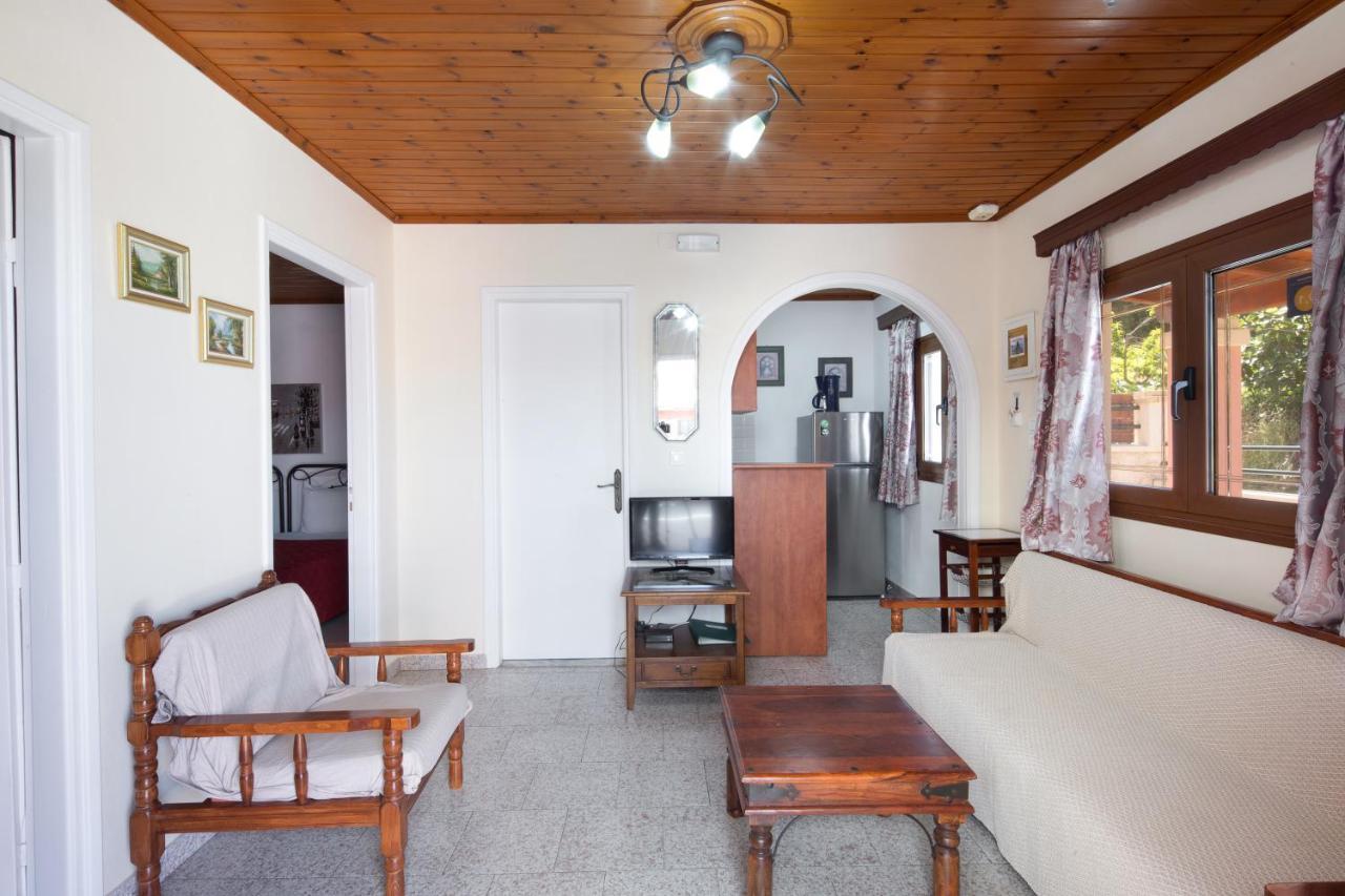 Amalia Cottages アギオス・ゴルディオス エクステリア 写真